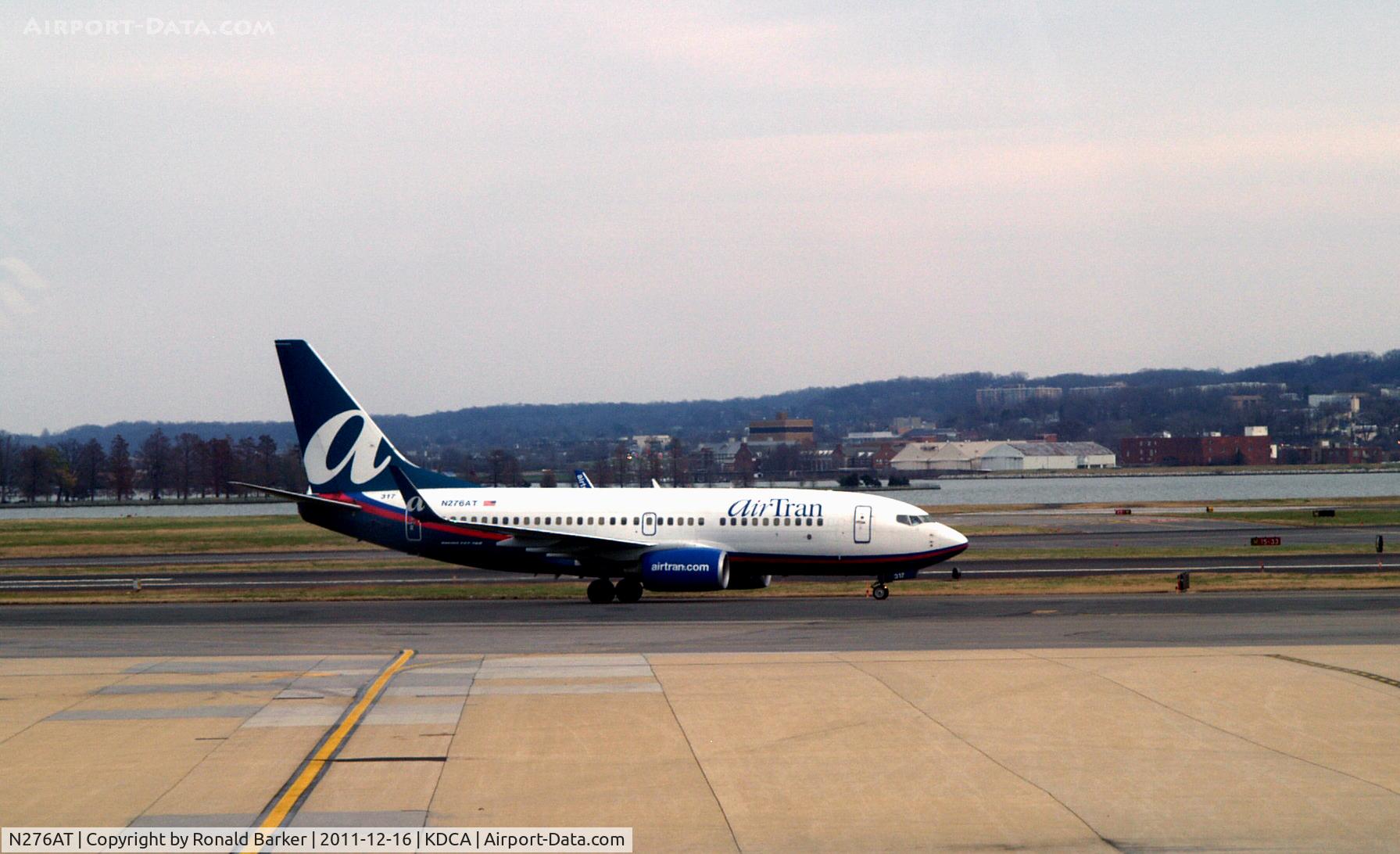 N276AT, 2005 Boeing 737-76N C/N 32664, DCA, VA