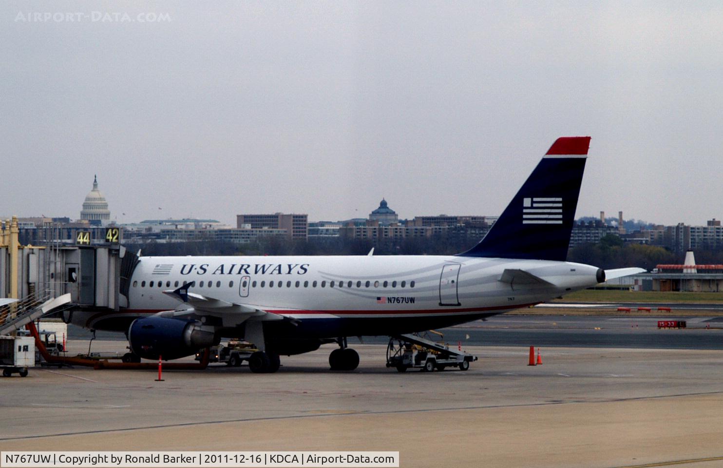 N767UW, 2000 Airbus A319-112 C/N 1382, DCA, VA