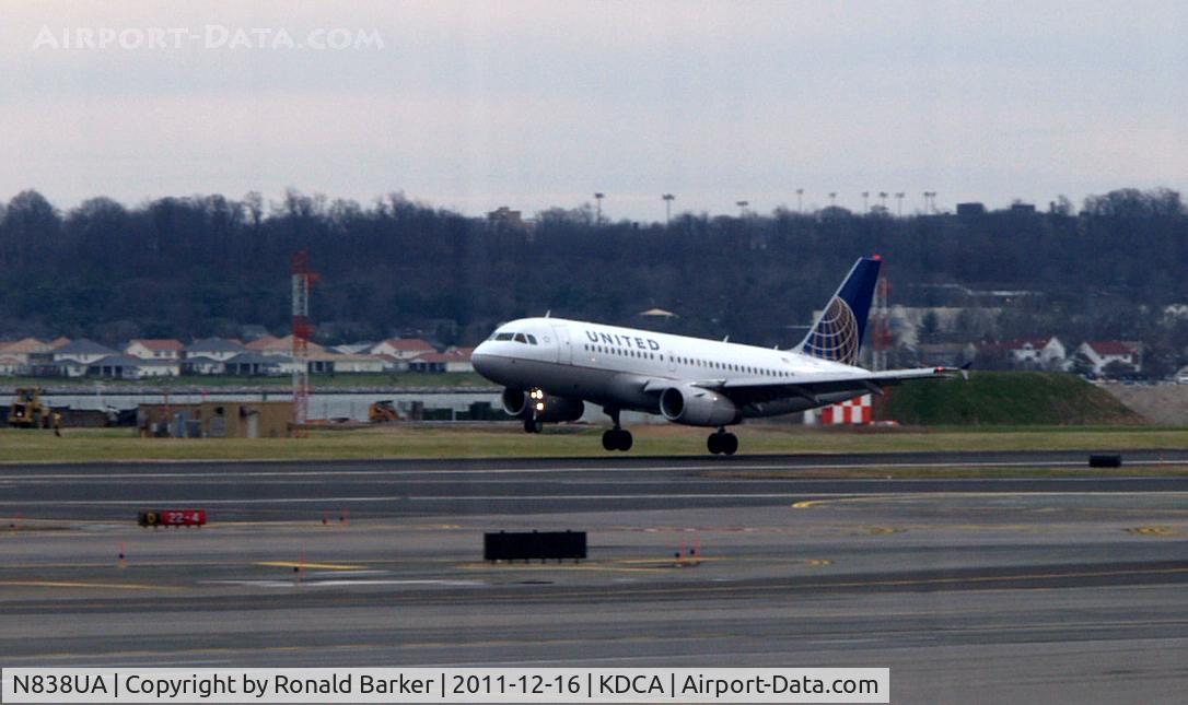 N838UA, 2001 Airbus A319-131 C/N 1477, Landing National