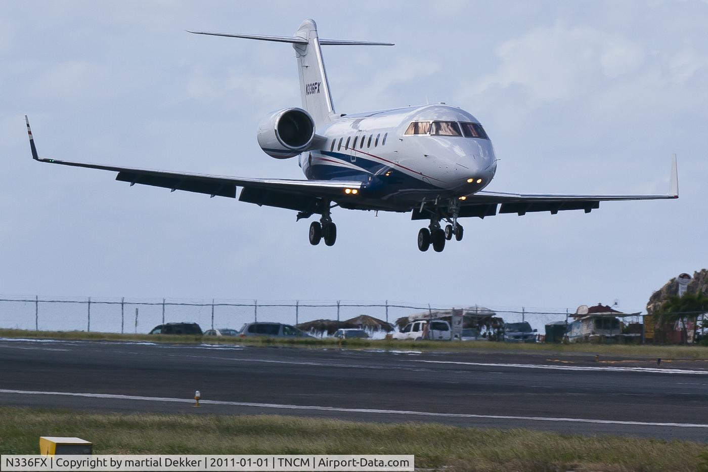 N336FX, 2005 Bombardier Challenger 604 (CL-600-2B16) C/N 5634, landing