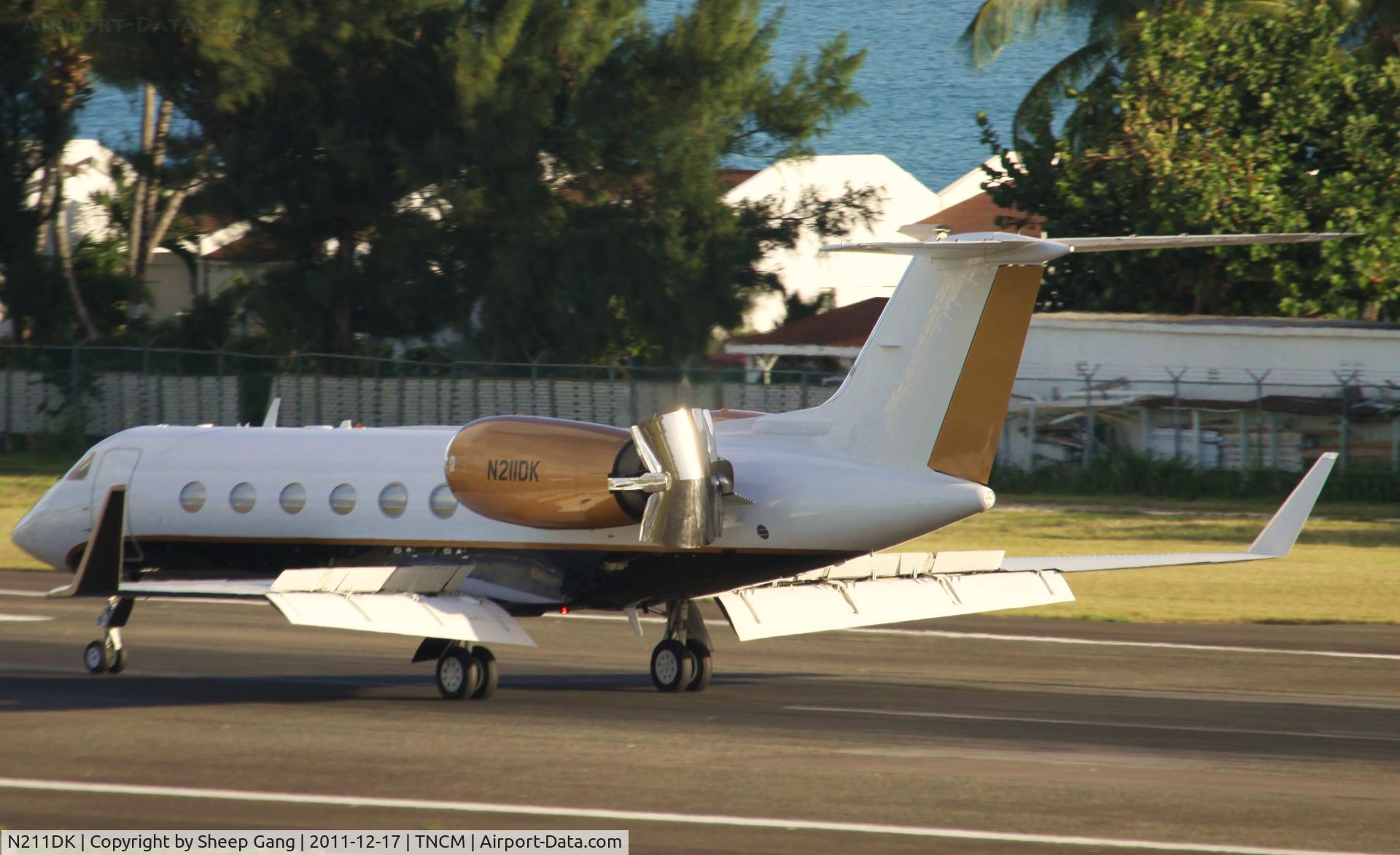 N211DK, 1988 Gulfstream Aerospace G-IV C/N 1078, N211DK at TNCM
