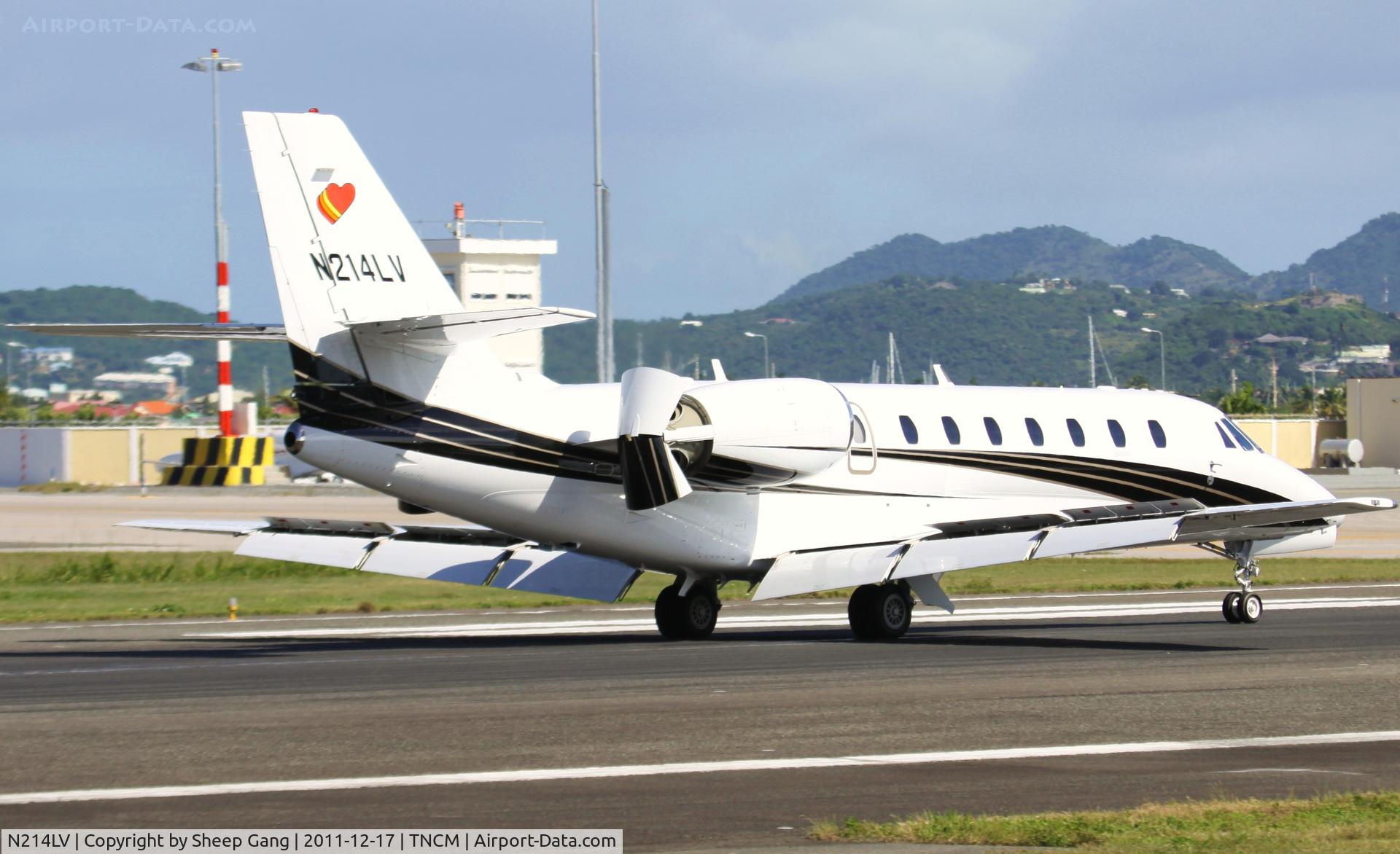 N214LV, 2006 Cessna 680 Citation Sovereign C/N 680-0096, N214LV at TNCM