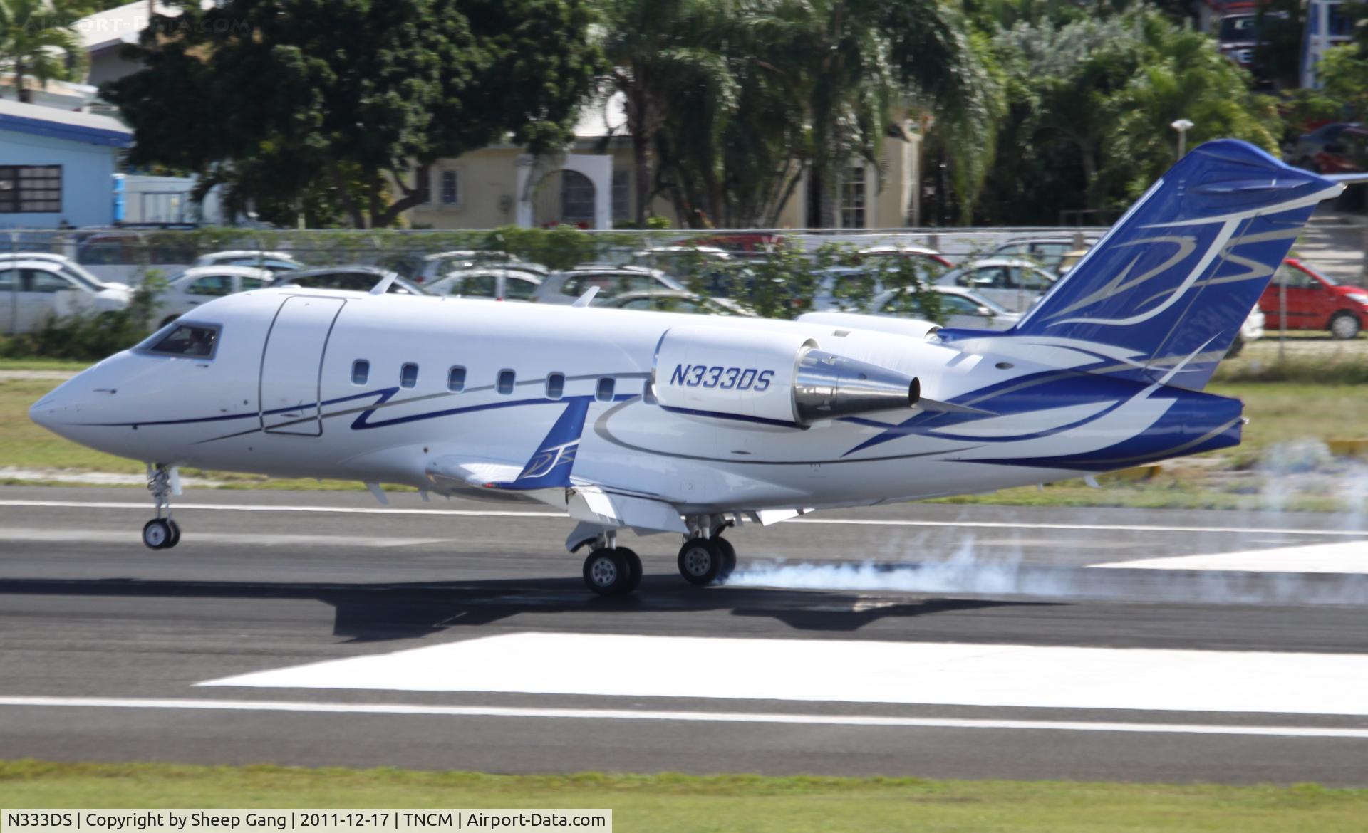 N333DS, 2001 Bombardier Challenger 604 (CL-600-2B16) C/N 5498, N333DS at TNCM