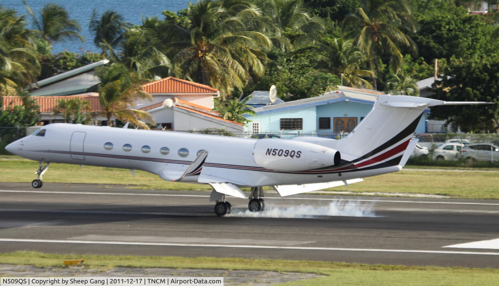 N509QS, 2001 Gulfstream Aerospace G-V C/N 637, N509QS at TNCM