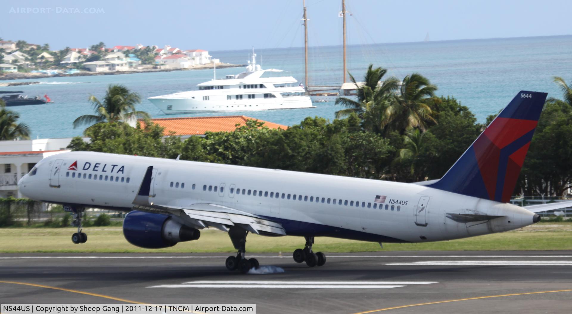 N544US, 1996 Boeing 757-251 C/N 26491, N544US at TNCM