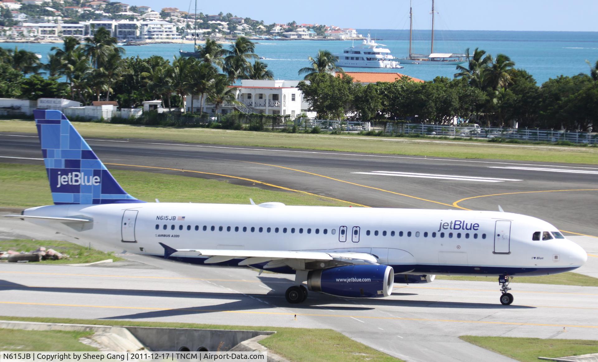 N615JB, 2005 Airbus A320-232 C/N 2461, N615JB at TNCM