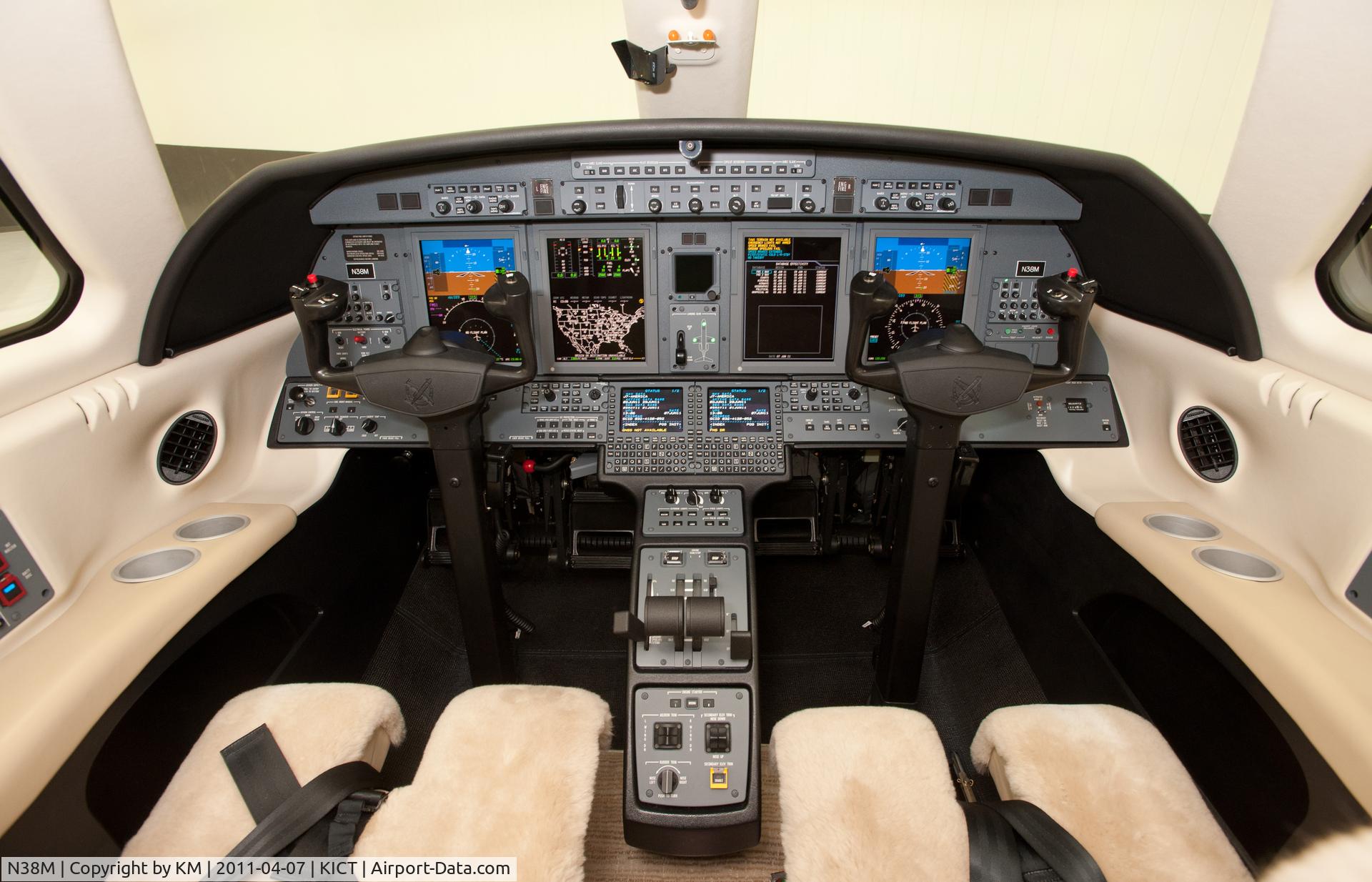 N38M, 2008 Cessna 525B CitationJet CJ3 C/N 525B0253, Flight Deck - 525C-0039
Cessna Citation CJ4