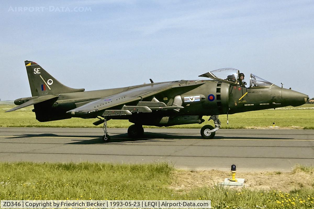 ZD346, 1988 British Aerospace Harrier GR.5 C/N P13, taxying to the active