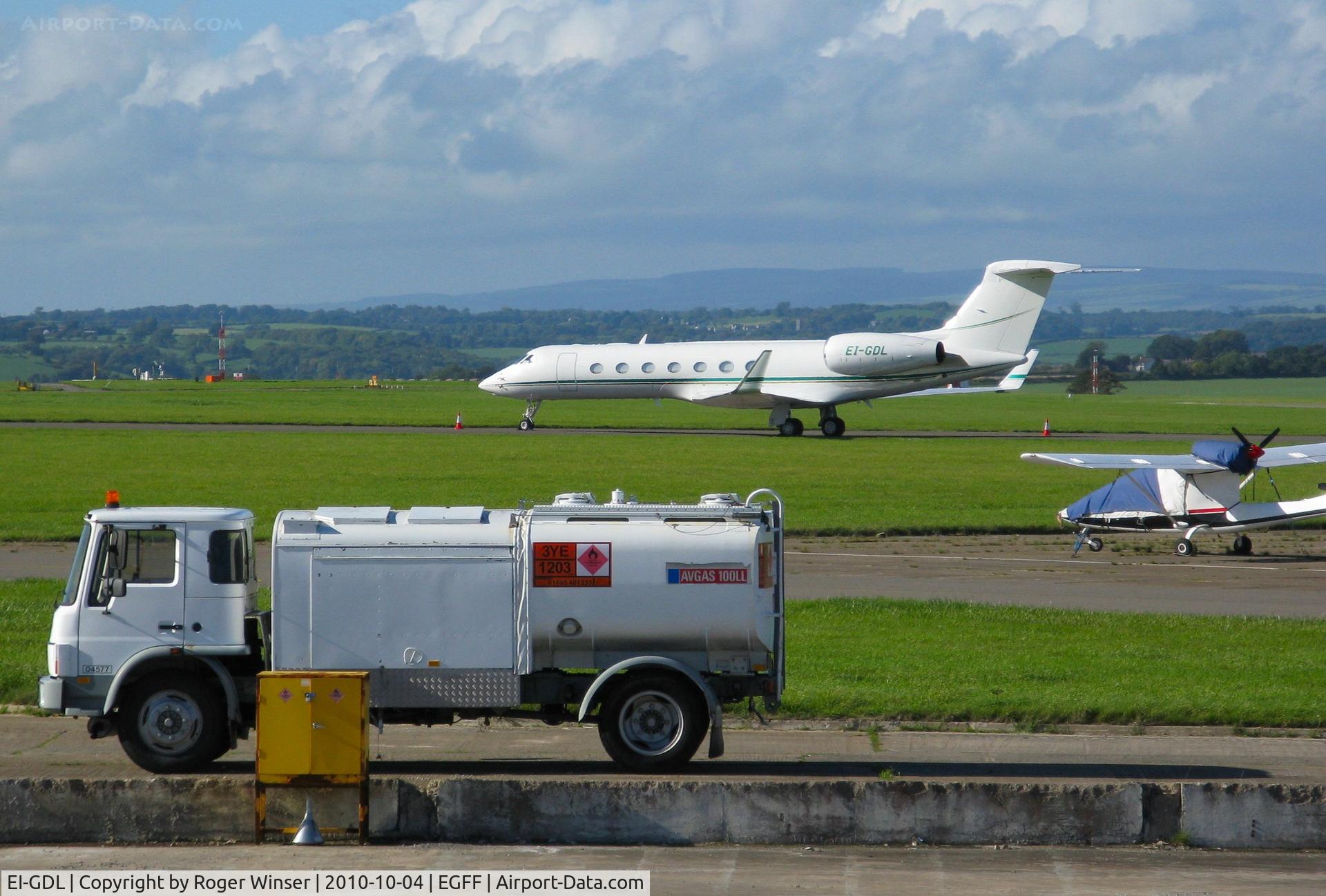 EI-GDL, 2005 Gulfstream Aerospace GV-SP (G550) C/N 5068, Parked on taxyway during the Ryder Cup event.