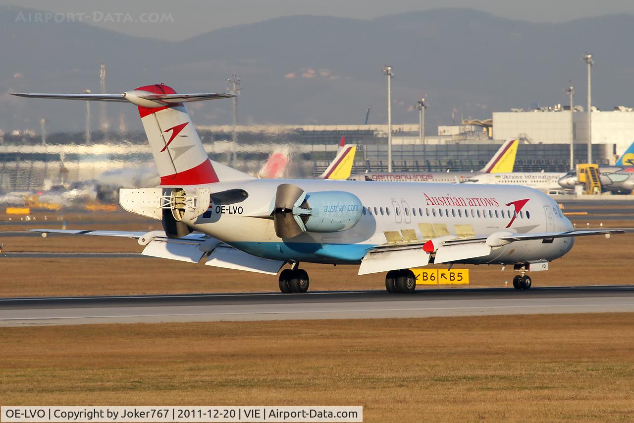 OE-LVO, 1993 Fokker 100 (F-28-0100) C/N 11460, Austrian arrows