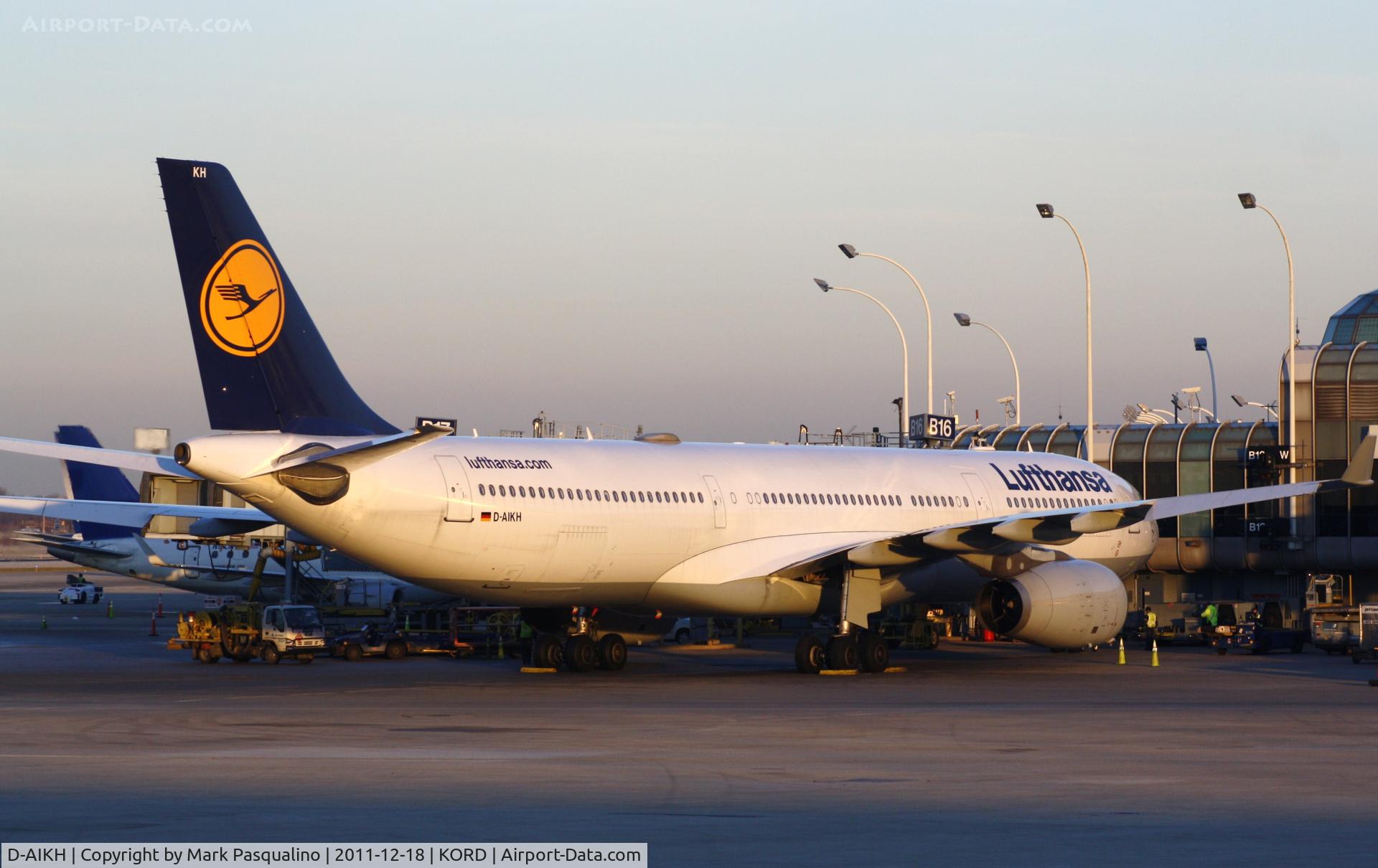 D-AIKH, 2005 Airbus A330-343X C/N 648, Airbus A330-300