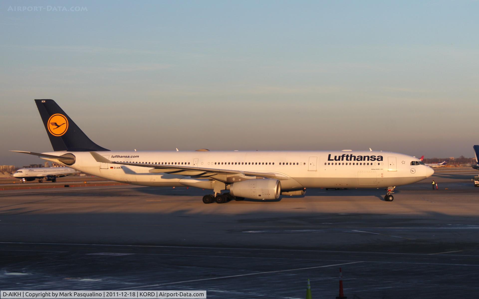D-AIKH, 2005 Airbus A330-343X C/N 648, Airbus A330-300