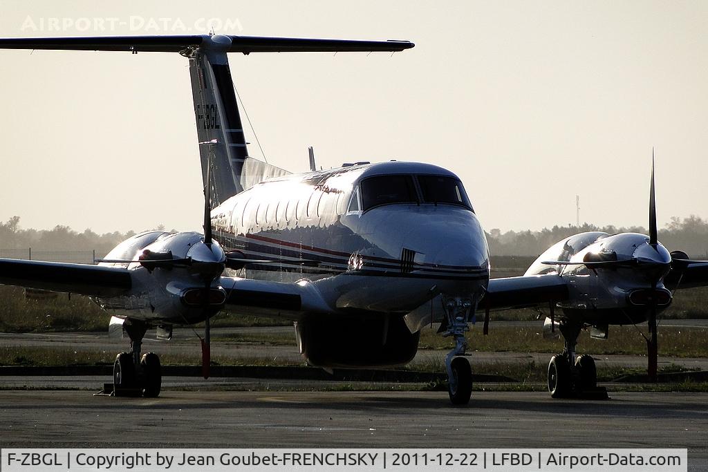 F-ZBGL, Hawker Beechcraft 350ER Super King Air (B300CER) C/N FL-746, fin de journée