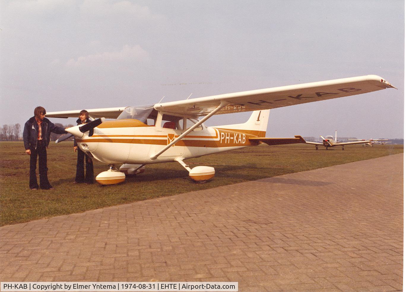 PH-KAB, 1974 Reims F172M Skyhawk Skyhawk C/N 1129, Good memories,back in 1974 when I got my license, with fully equipped PH-KAB owned by Herman Yntema (Luchtvaardij Yntema BV)