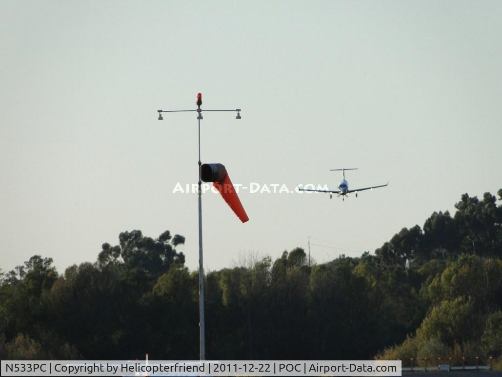 N533PC, 2003 Pilatus PC-12/45 C/N 533, On final for runway 8R