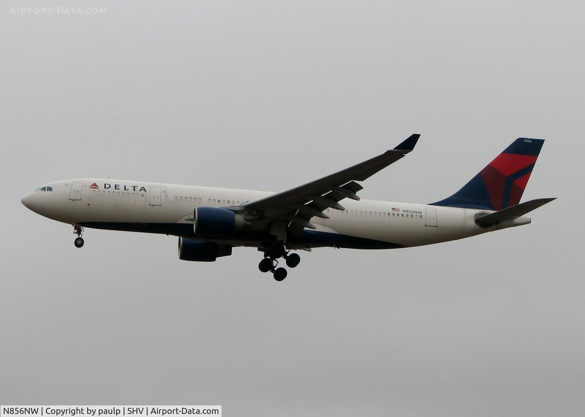 N856NW, 2004 Airbus A330-223 C/N 0631, A Delta Charter carrying the North Carolina Tar Heel Football Team for the 2011 Independence Bowl landing on Rwy 32 at Shreveport Regional.