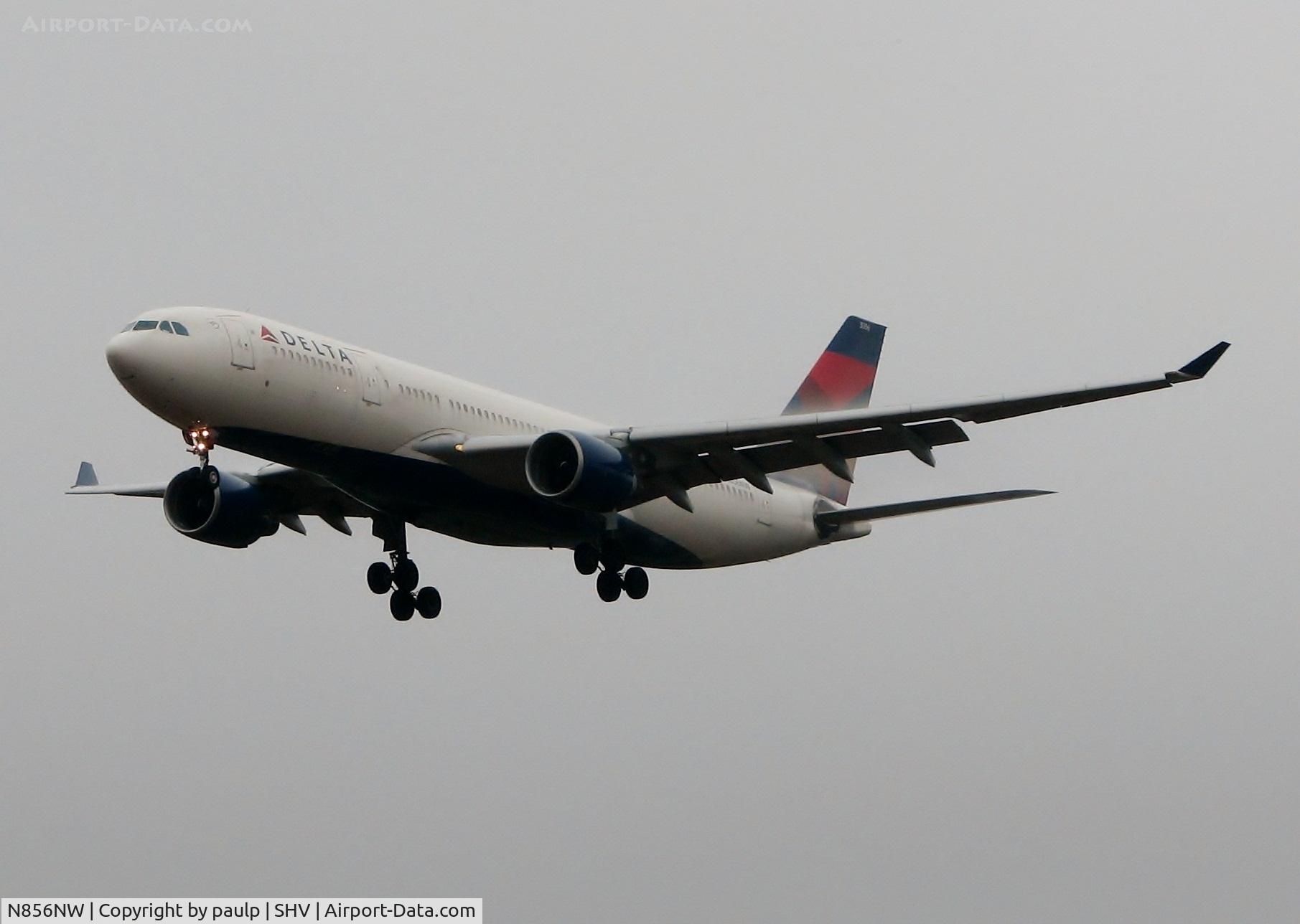 N856NW, 2004 Airbus A330-223 C/N 0631, A Delta Charter carrying the North Carolina Tar Heel Football Team for the 2011 Independence Bowl landing on Rwy 32 at Shreveport Regional.
