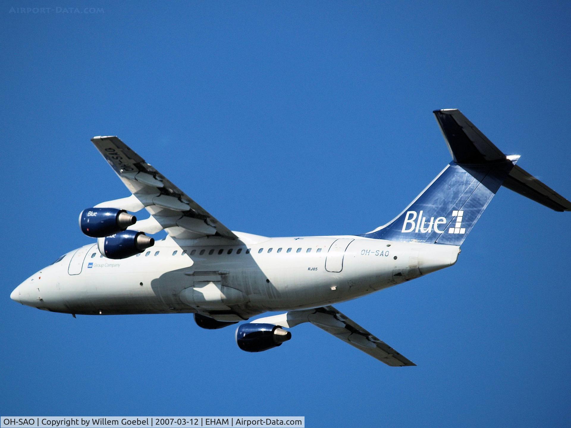 OH-SAO, 2002 BAE Systems Avro 146-RJ85 C/N E.2393, Take off from Amsterdam Airport on runway 24