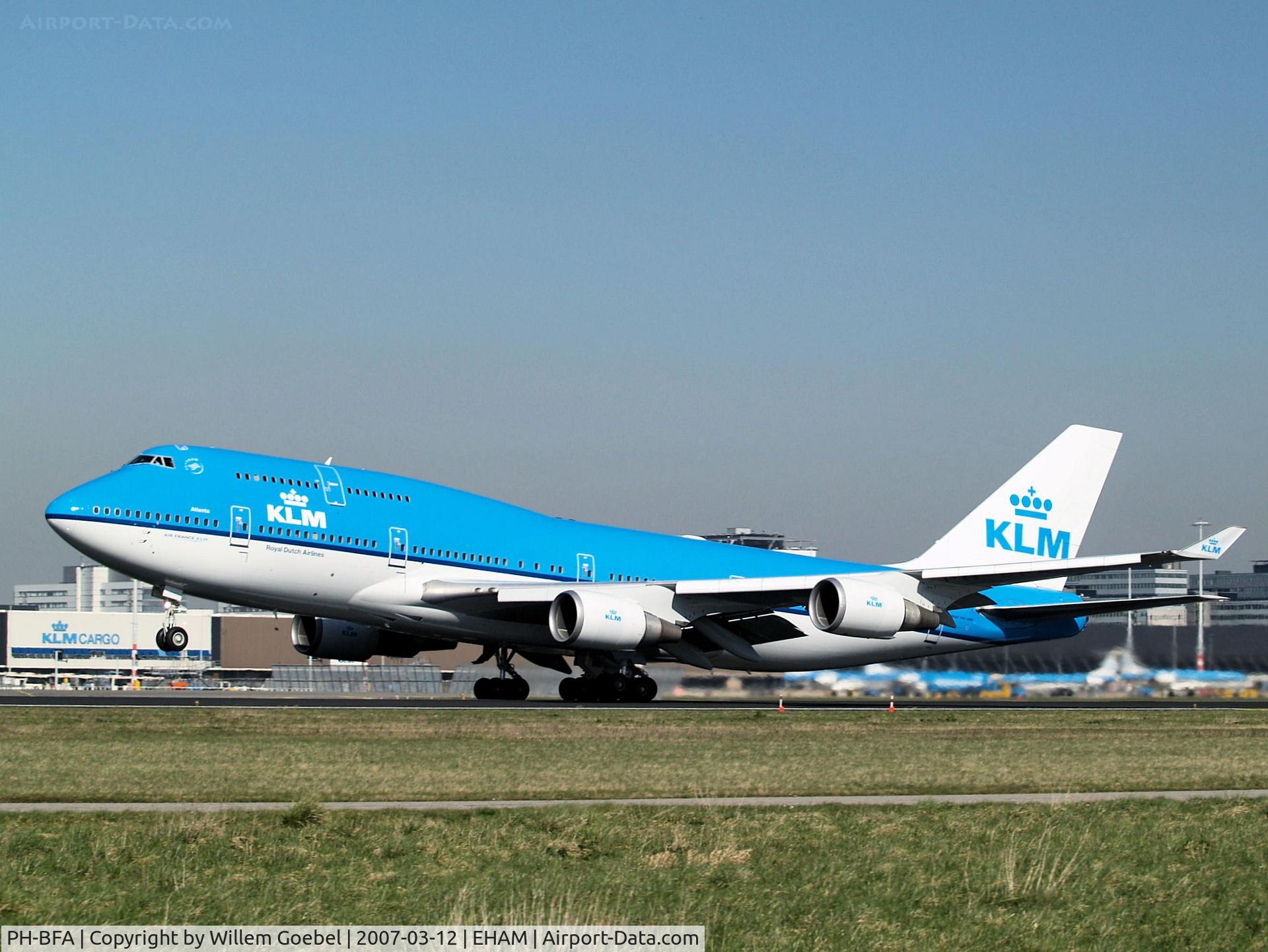 PH-BFA, 1989 Boeing 747-406 C/N 23999, Take off from Amsterdam Airport on runway 24