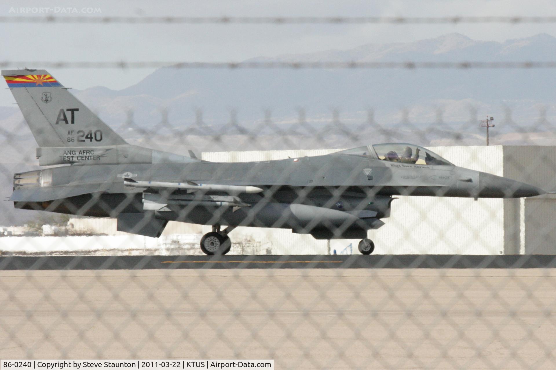 86-0240, 1986 General Dynamics F-16C C/N 5C-346, Taken at Tucson International Airport, in March 2011 whilst on an Aeroprint Aviation tour