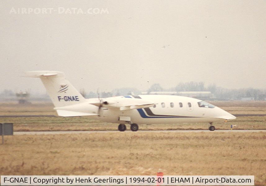 F-GNAE, 1993 Piaggio P-180 Avanti C/N 1020, Schiphol - East