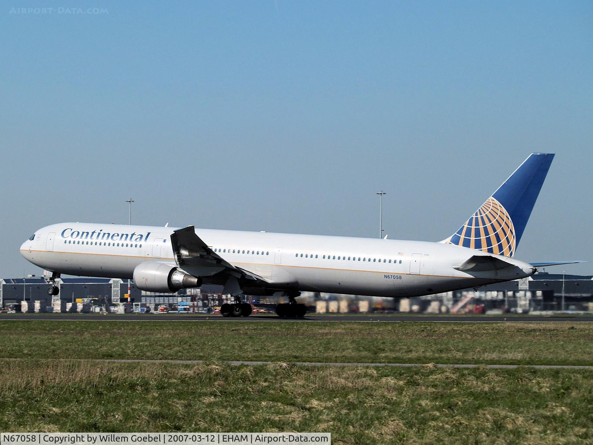 N67058, 2002 Boeing 767-424/ER C/N 29453, Take off from Amsterdam Airport of runway24