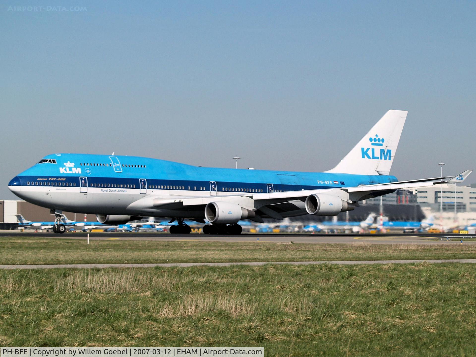 PH-BFE, 1990 Boeing 747-406BC C/N 24201, Take off from Amsterdam Airport of runway24