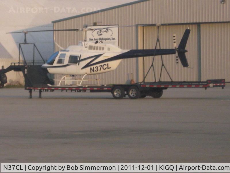 N37CL, 1981 Bell 206B C/N 3431, On the ramp at Chicago/Lansing field.
