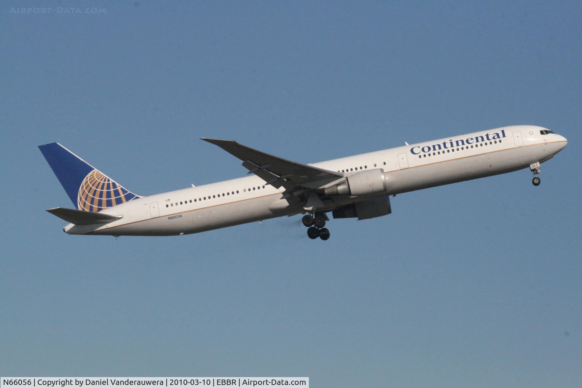 N66056, 2001 Boeing 767-424/ER C/N 29451, Flight CO061 is climbing from RWY 07R