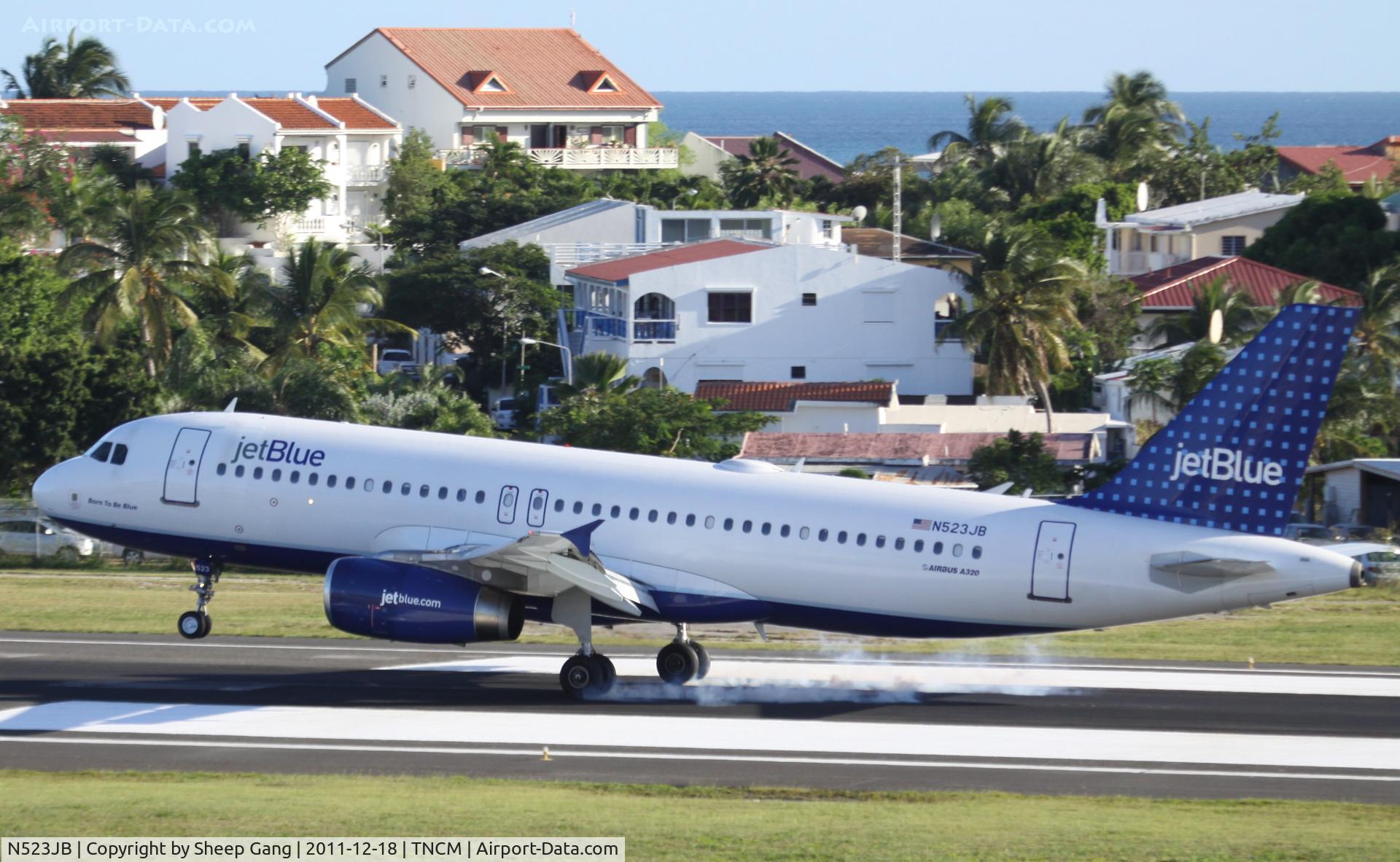 N523JB, 2001 Airbus A320-232 C/N 1506, N523JB