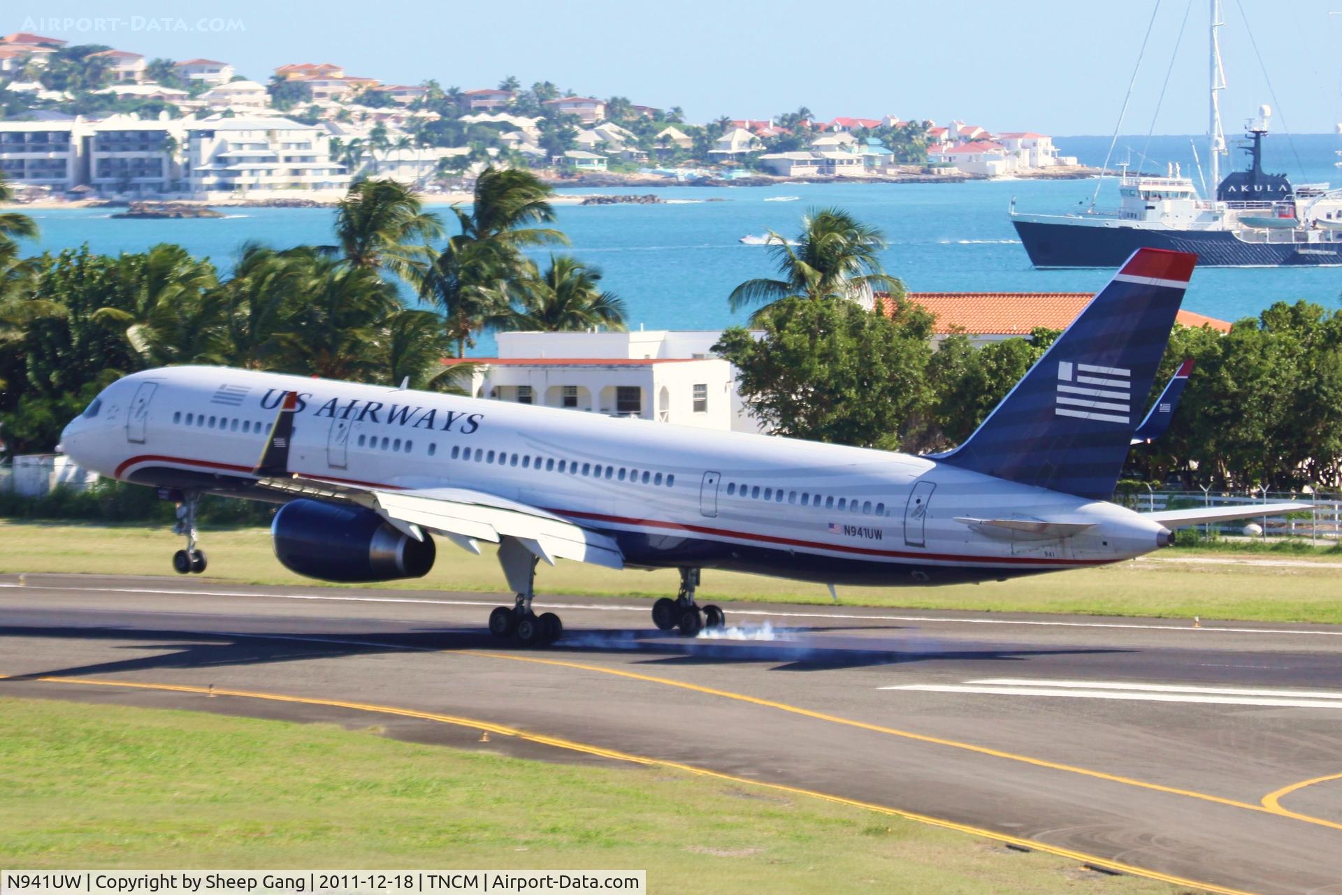 N941UW, 1995 Boeing 757-2B7 C/N 27806, N941UW