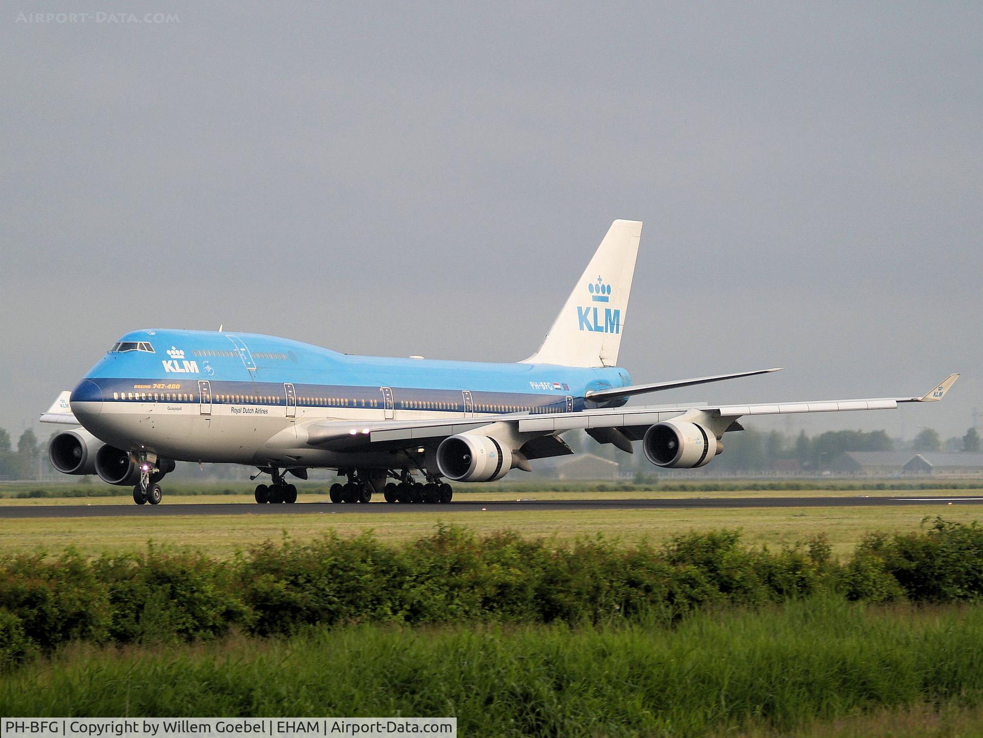 PH-BFG, 1990 Boeing 747-406 C/N 24517, Landing on runway R18 of Amsterdam Airport.