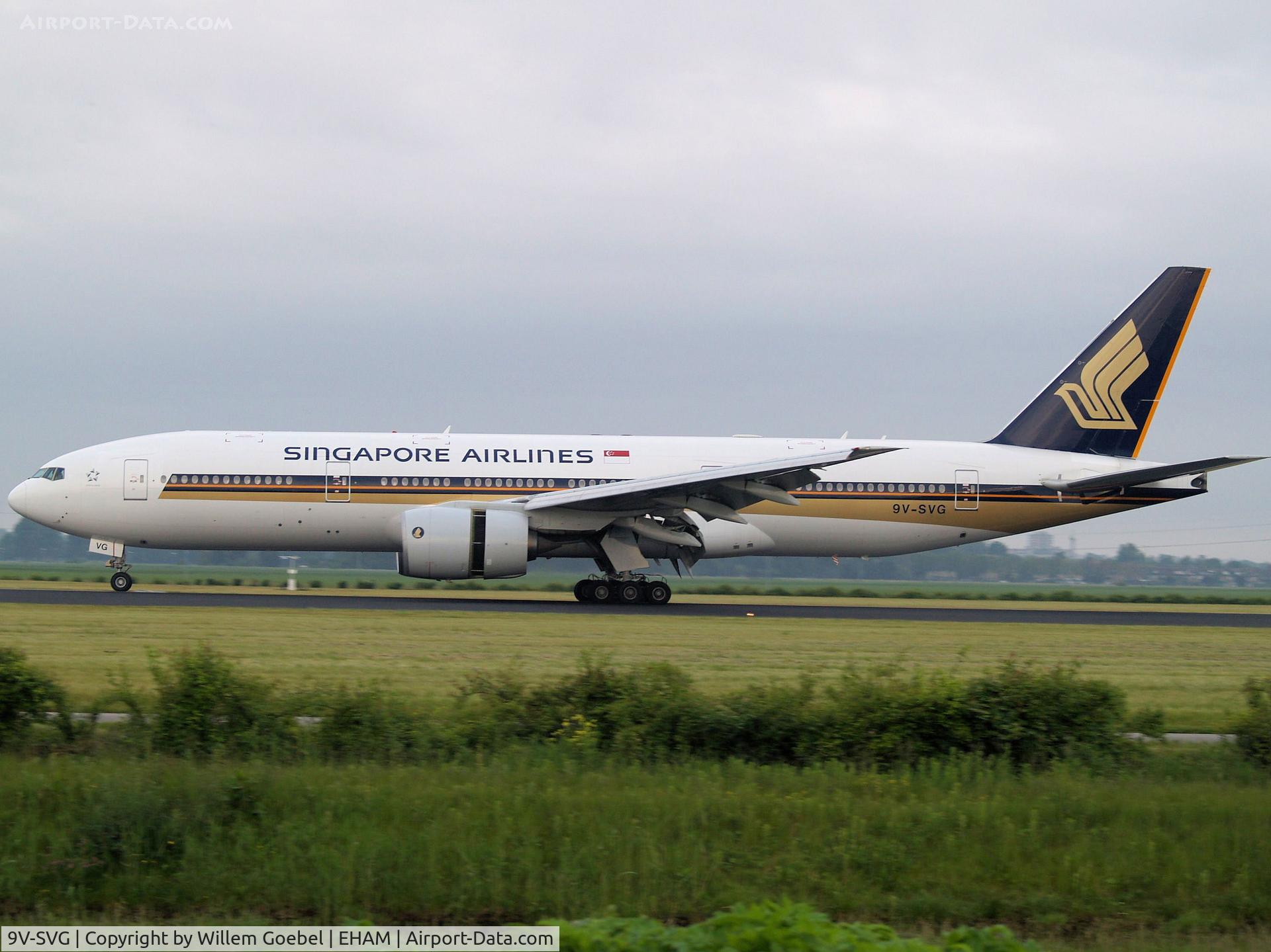 9V-SVG, 2002 Boeing 777-212/ER C/N 30872, Landing on runway R18 of Amsterdam Airport.