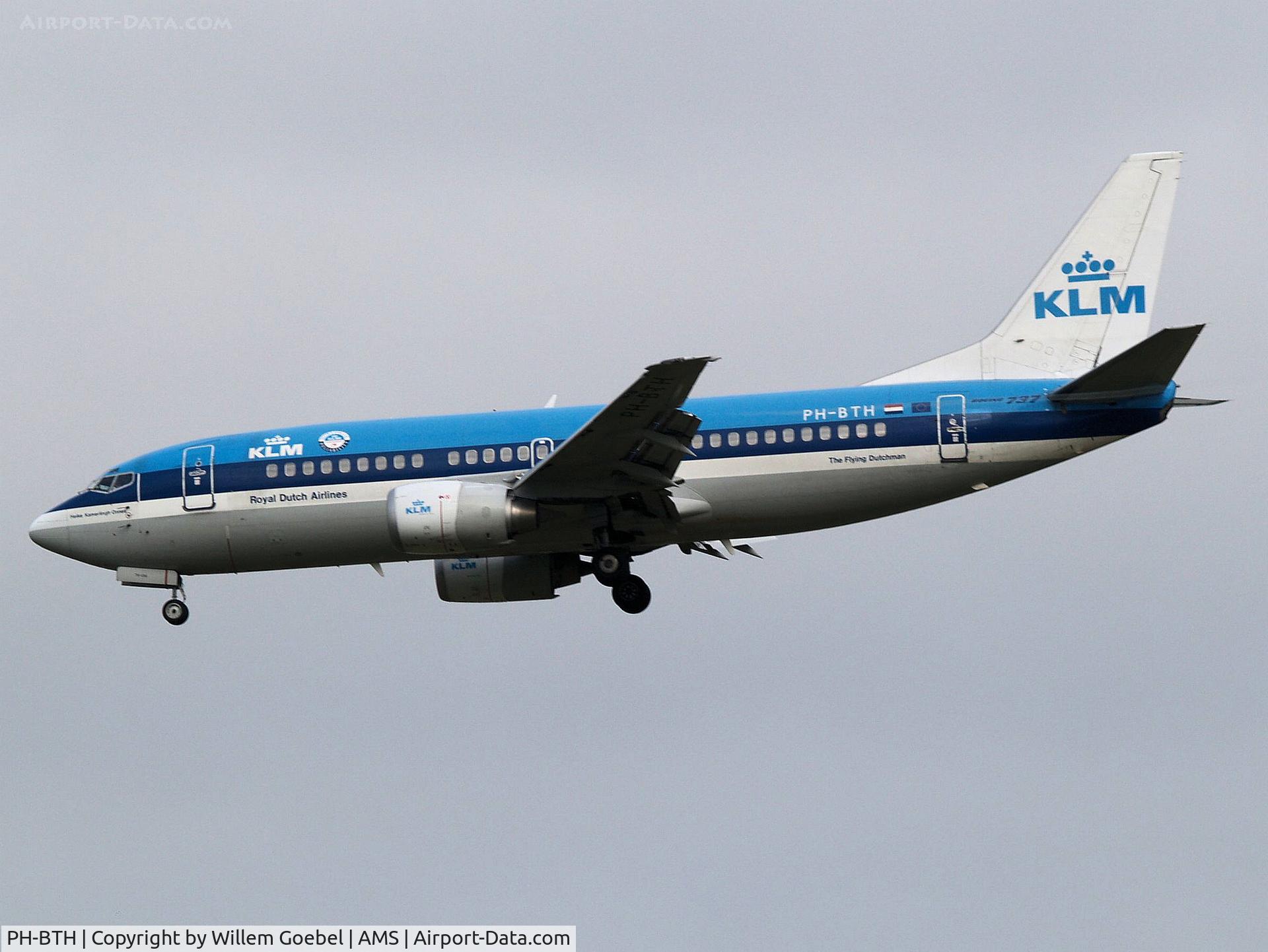 PH-BTH, 1997 Boeing 737-306 C/N 28719, Landing on runway C18 of Amsterdam Airport.