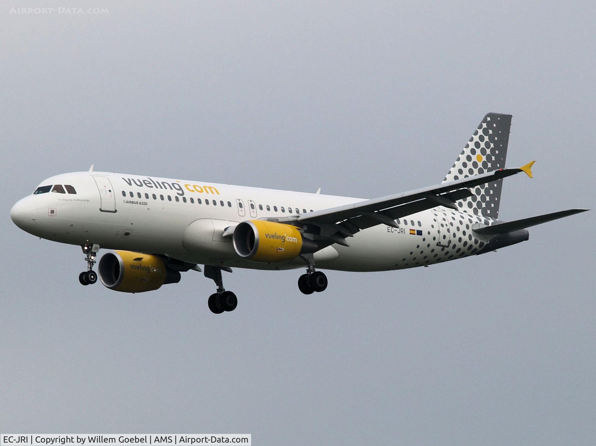 EC-JRI, 2006 Airbus A320-214 C/N 2761, Landing on runway C18 of Amsterdam Airport.