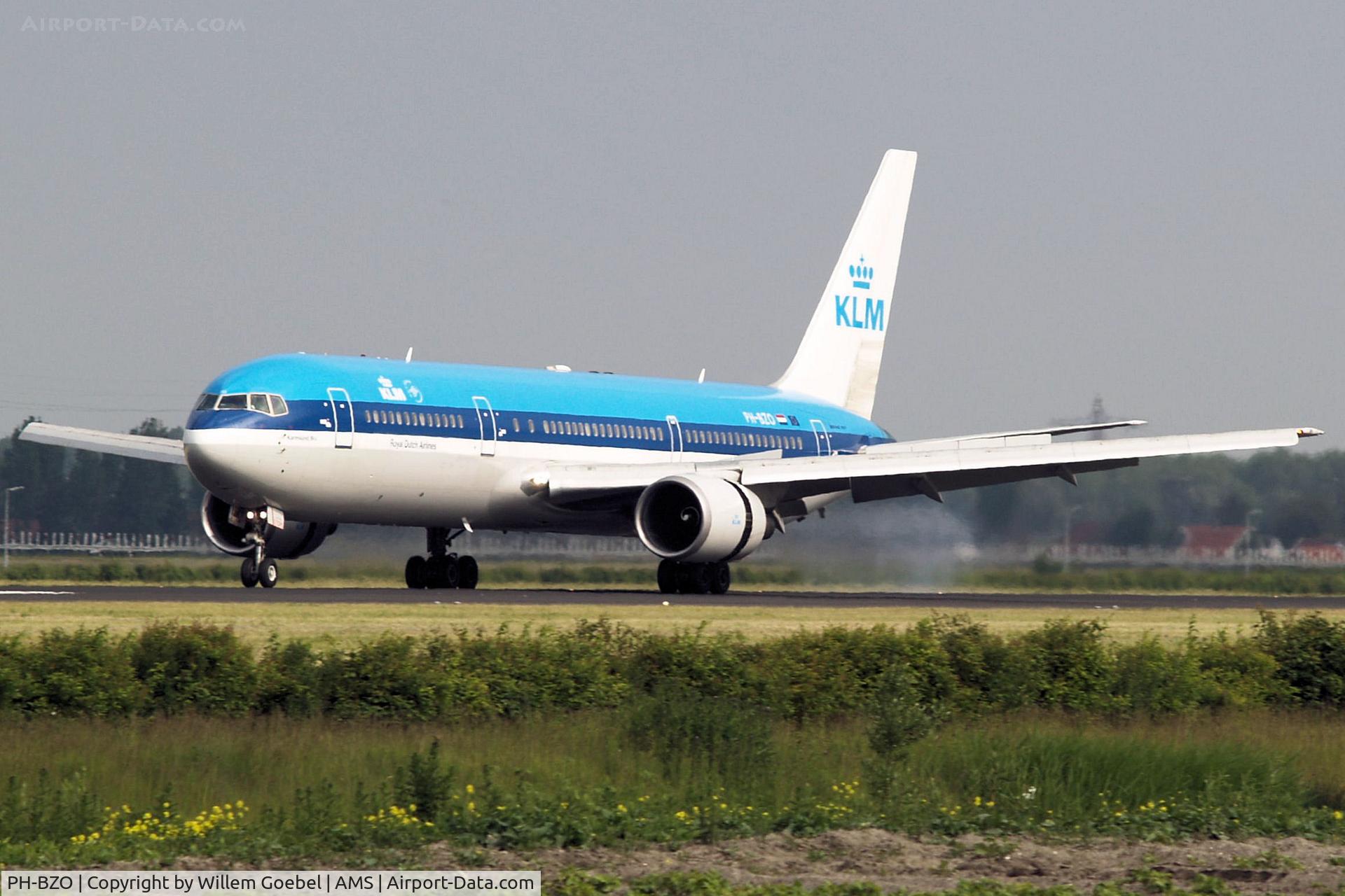 PH-BZO, 2000 Boeing 767-306/ER C/N 30393, Landing on runway R18 of Amsterdam Airport