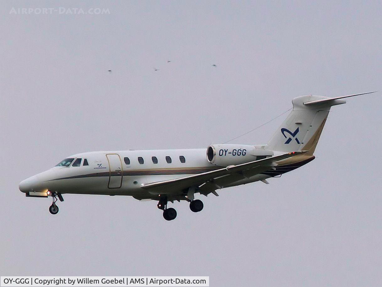 OY-GGG, 1994 Cessna 650 Citation VII C/N 650-7039, Landing on runway C18 of Amsterdam Airport