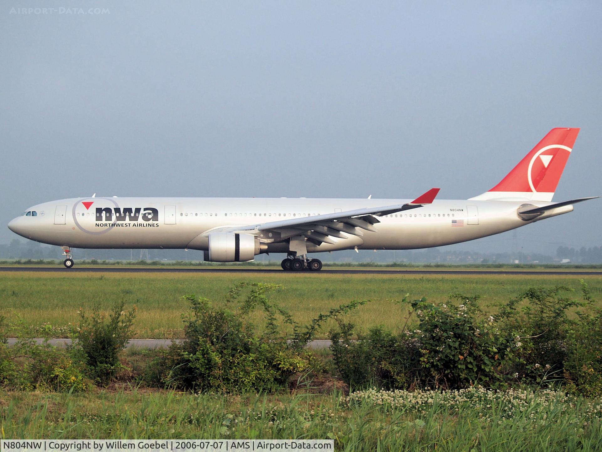 N804NW, 2003 Airbus A330-323 C/N 0549, Landing on runway R18 of Amsterdam Airport