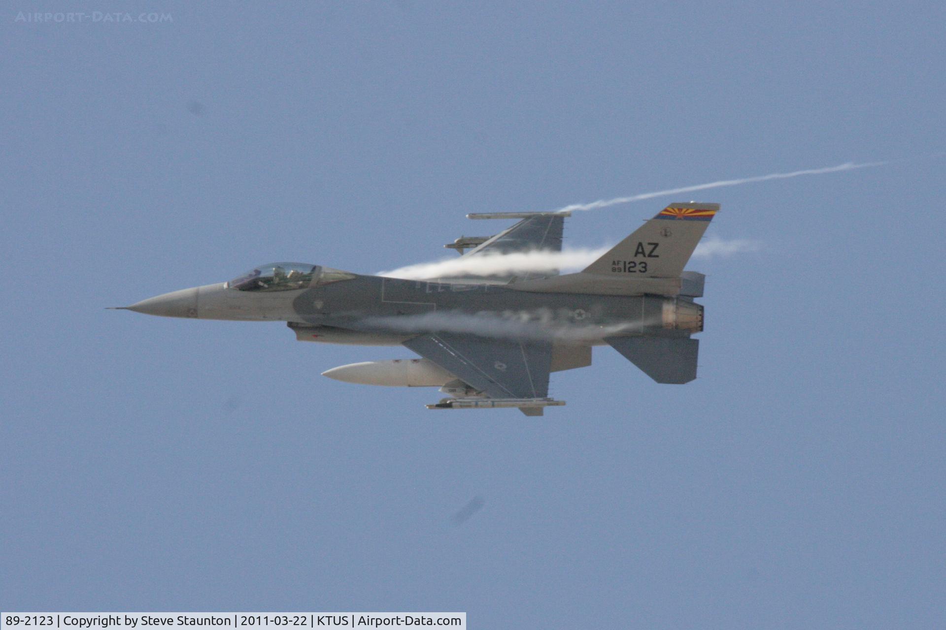 89-2123, General Dynamics F-16C C/N 1C-276, Taken at Tucson International Airport, in March 2011 whilst on an Aeroprint Aviation tour