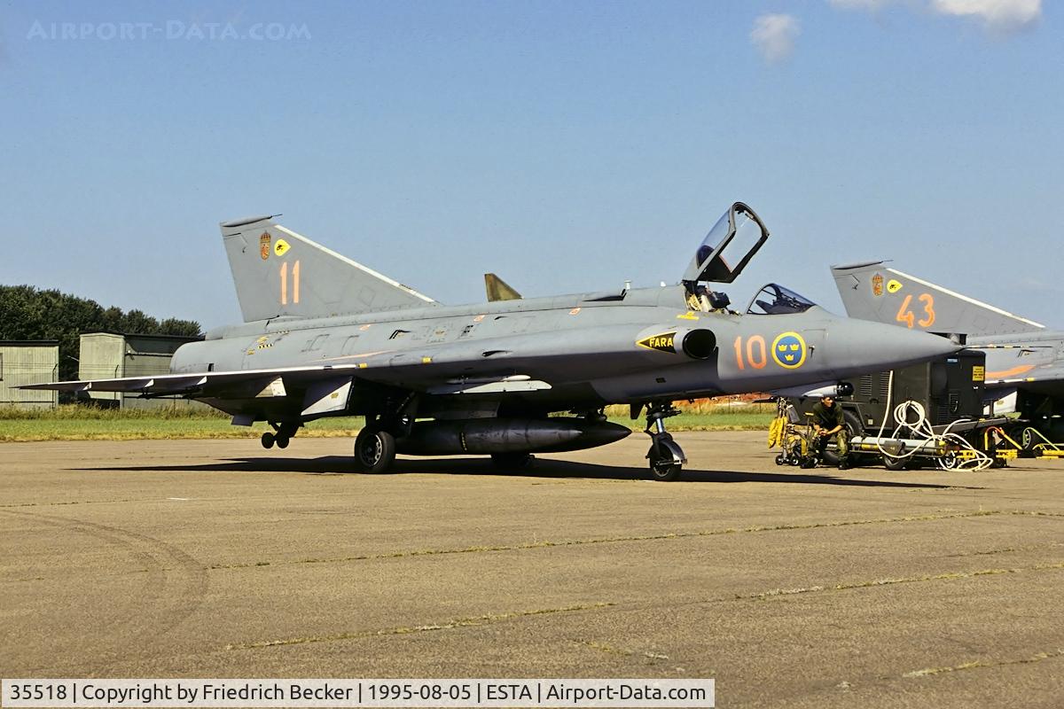 35518, Saab J-35F Draken C/N 35-518, flightline at Ängelholm