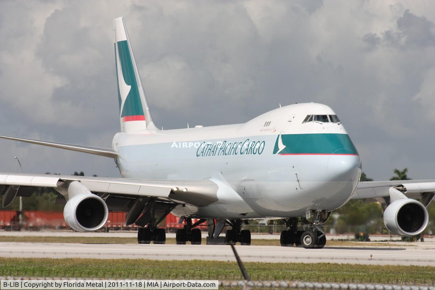 B-LIB, 2008 Boeing 747-467ERF C/N 36867, Cathay Cargo turning onto runway