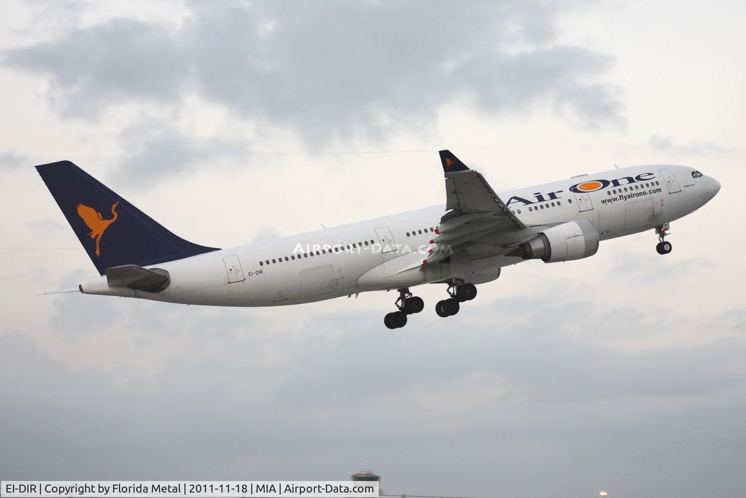 EI-DIR, 1999 Airbus A330-202 C/N 272, I forgot that this guy also took off on 9, right after A380 - late rotation too