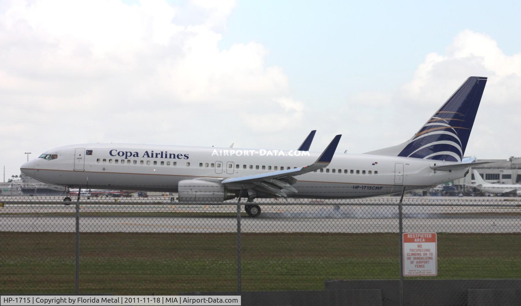 HP-1715, 2010 Boeing 737-8V3 C/N 40361, Copa 737-800 landing 27 in front of 94th Aerosquadron Restaurant