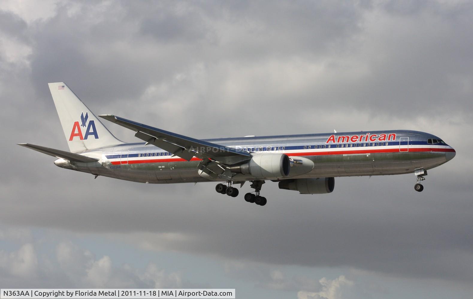 N363AA, 1988 Boeing 767-323 C/N 24044, American 767 landing Runway 9 by El Dorado
