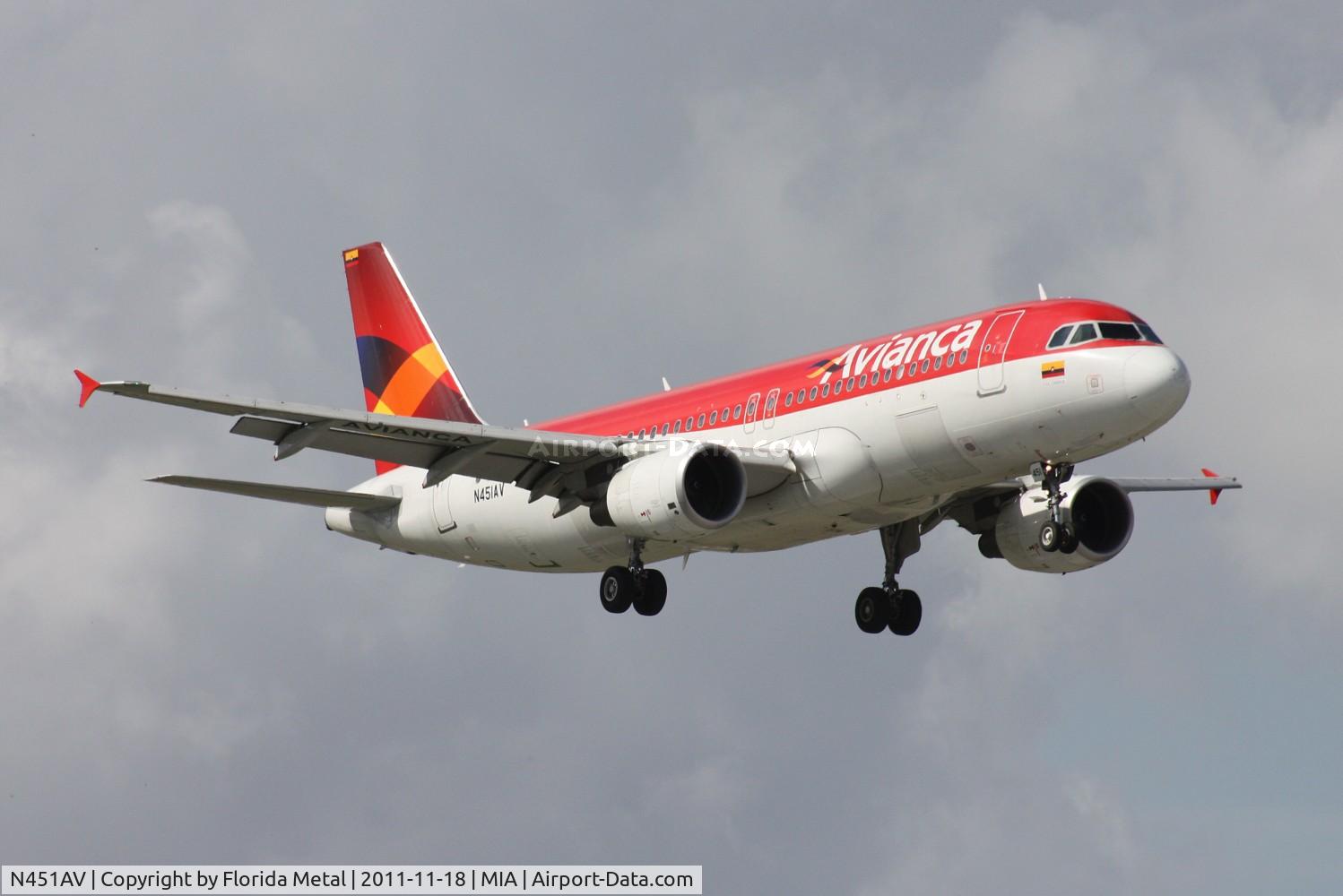 N451AV, 2009 Airbus A320-214 C/N 4051, Avianca Colombia A320 landing by El Dorado