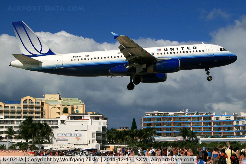 N402UA, 1993 Airbus A320-232 C/N 439, visitor