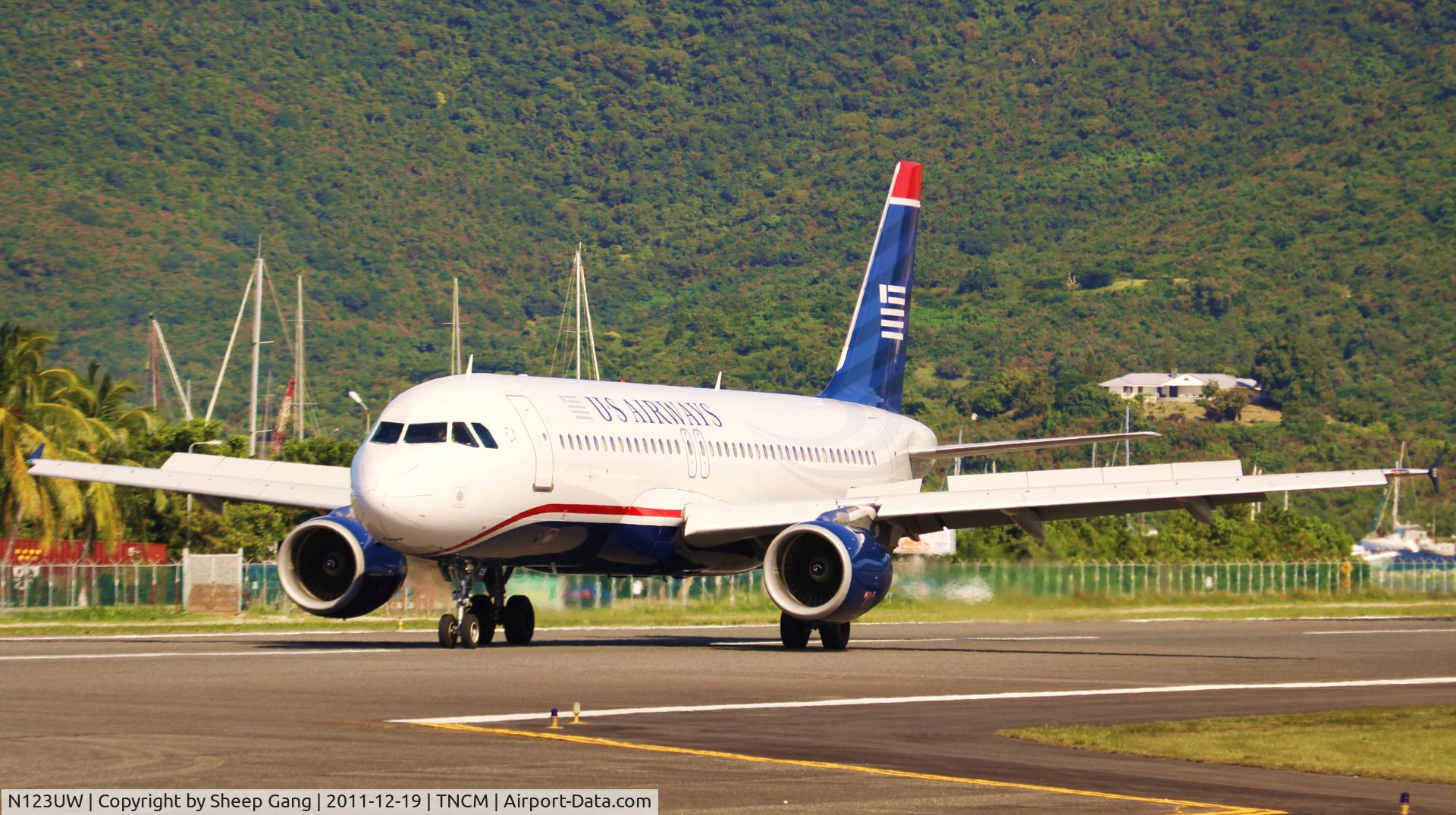 N123UW, 2000 Airbus A320-214 C/N 1310, N123UW