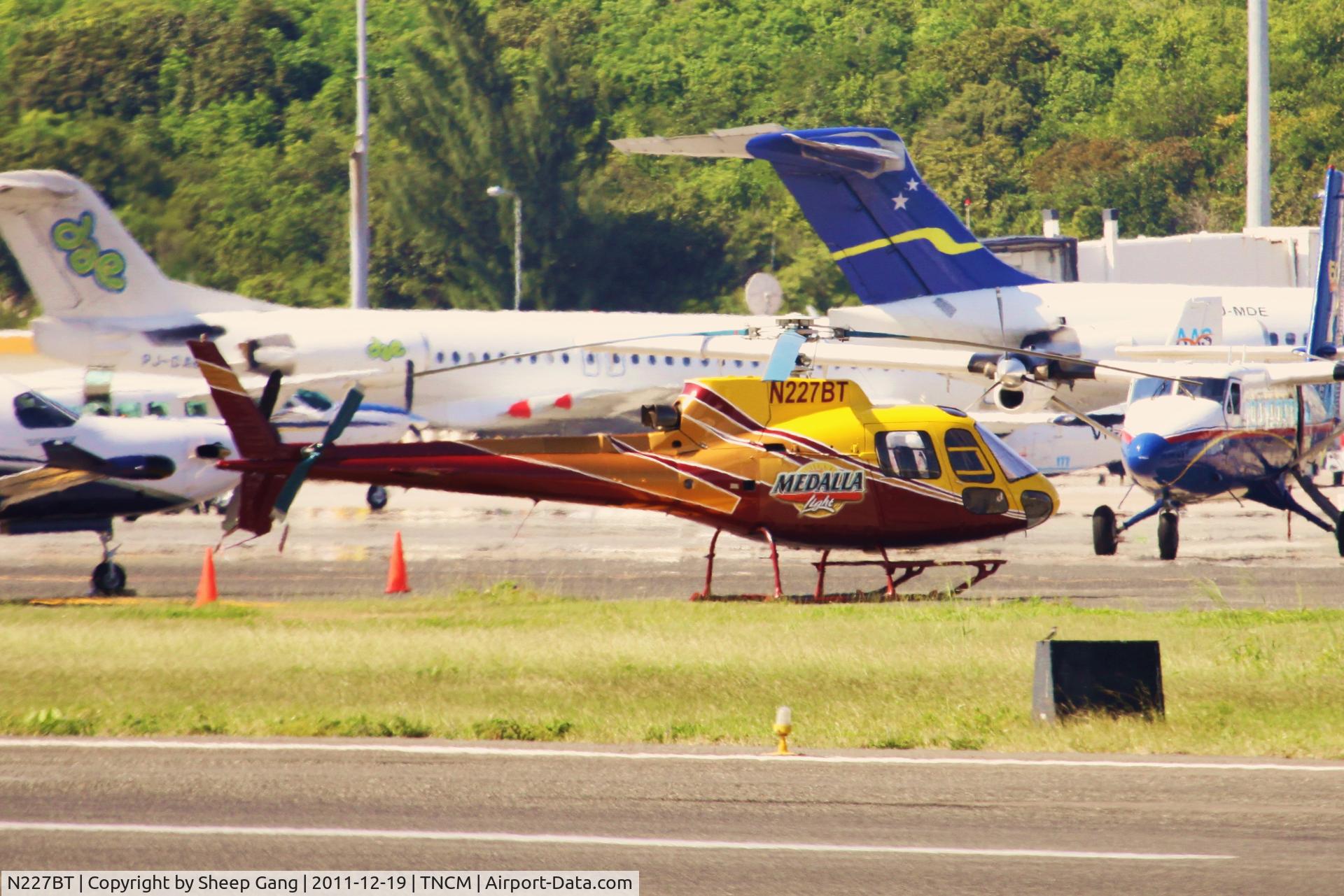 N227BT, 1987 Aerospatiale AS-350B Ecureuil C/N 2061, N227BT