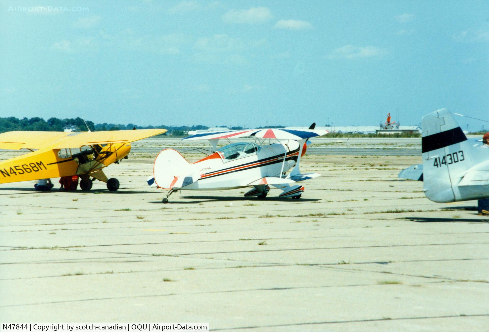 N47844, 1981 Aerotek PITTS S-2A Special C/N 2239, Aerotek Pitts S-2A N47844 at Quonset State Airport, North Kingstown, RI - circa 1980's
