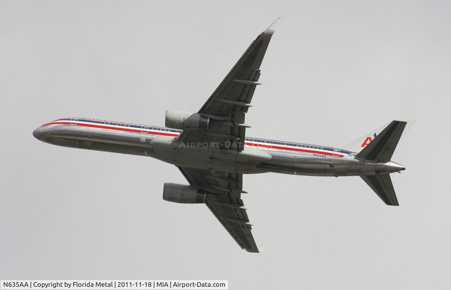 N635AA, 1990 Boeing 757-223 C/N 24593, American 757 departing Runway 26L